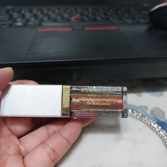 Stila Glisten & Glow Liquid Eye Shadow Oasis 0.15 oz - Picture 2 of 5